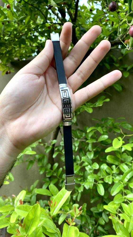 Zig-zag Design Uni-Sex Bracelet:Material: Stainless Steel, Rubber Product